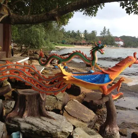 New Beach Hotel And Restaurant